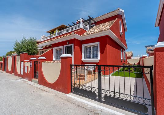 Town house in Villamartin