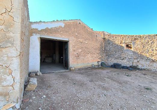 Country house in Yecla
