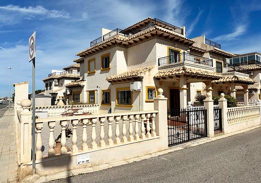 Town house in Orihuela Costa