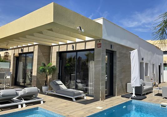Villa in Los Montesinos
