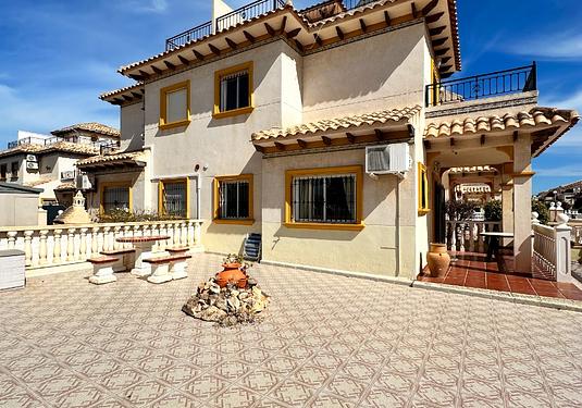 Town house in Orihuela Costa