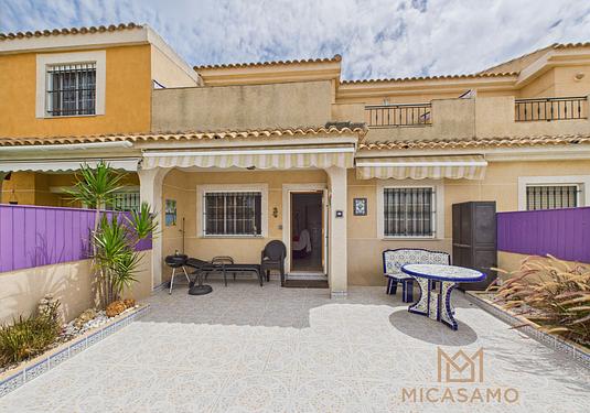 Villa in Los Belones