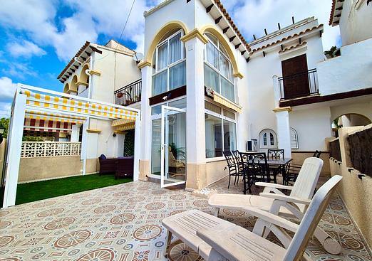 Apartment in San Miguel de Salinas