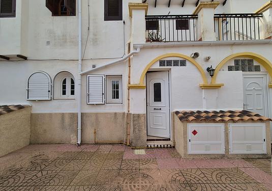 Apartment in San Miguel de Salinas