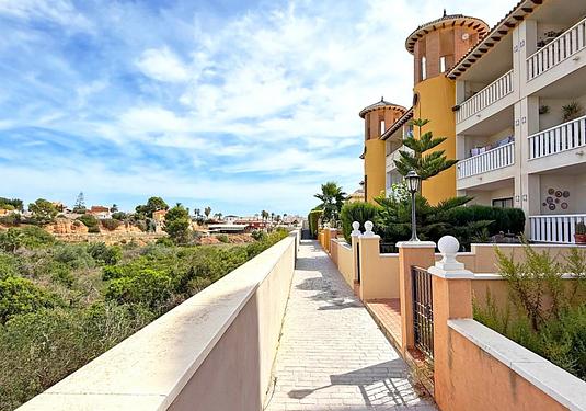 Apartment in Orihuela Costa