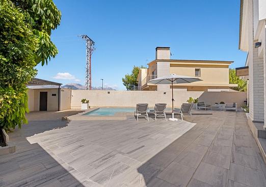 Villa in Alfas del Pi