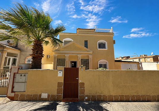 Villa in Torrevieja