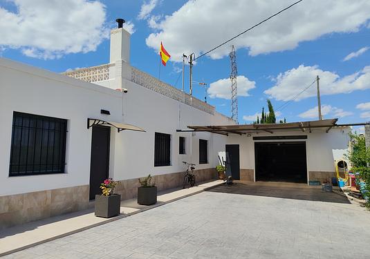 Villa in Los Montesinos