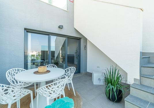 Apartment in El Raso