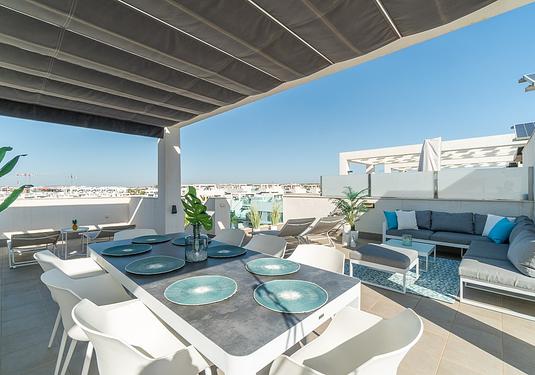 Apartment in El Raso