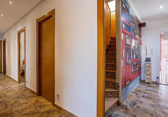 Villa in Elche