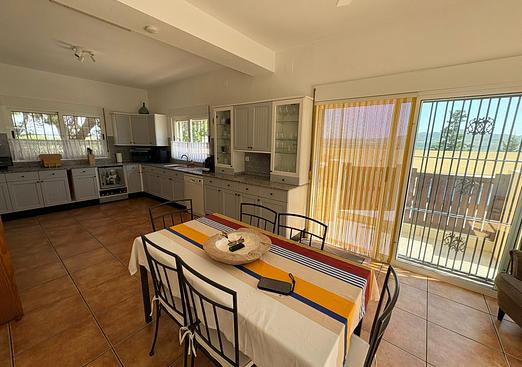 Villa in Canadas De San Pedro