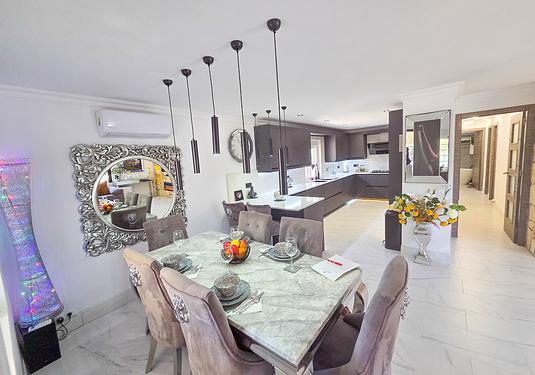 Villa in Crevillent