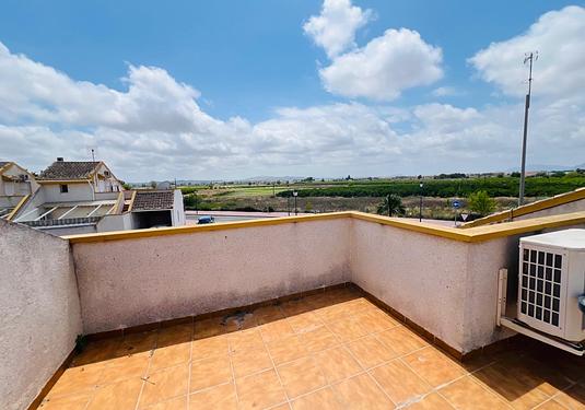 Town house in Daya Nueva