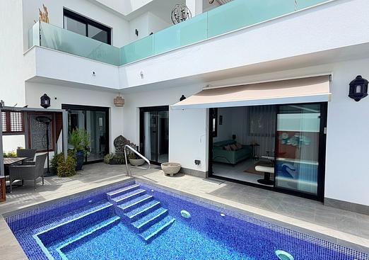 Villa in Los Montesinos