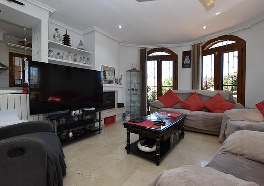 Villa in Algorfa