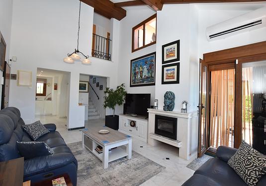 Villa in Algorfa