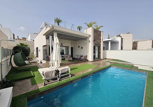 Villa in Villamartin