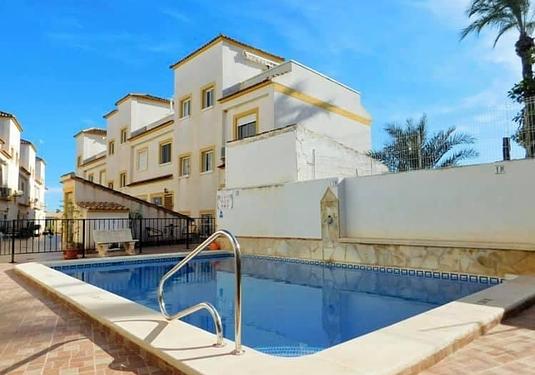 Town house in Torremendo