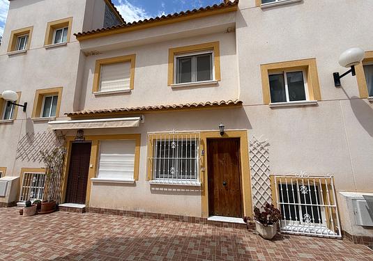 Town house in Torremendo