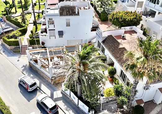 Commercial in Cabo Roig