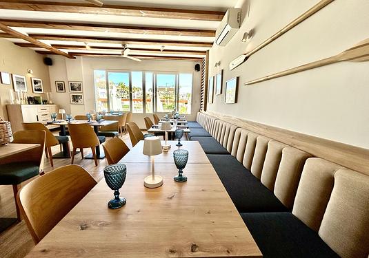 Commercial in Cabo Roig