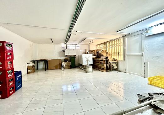Commercial in Cabo Roig