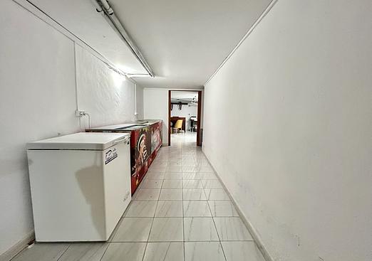 Commercial in Cabo Roig