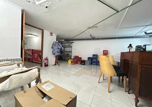 Commercial in Cabo Roig