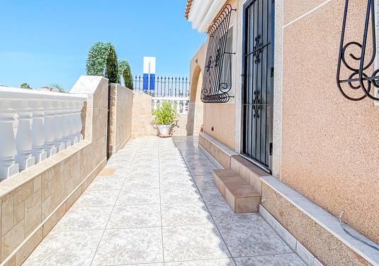 Bungalow in Los Alcazares