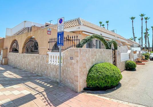 Bungalow in Los Alcazares