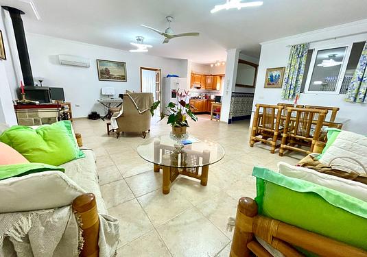 Villa in Daya Nueva