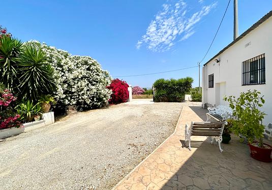 Villa in Daya Nueva