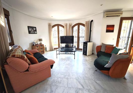Villa in Algorfa