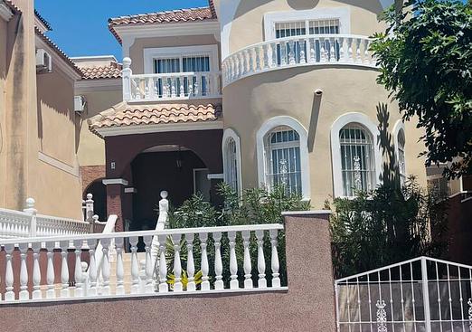 Villa in Villamartin