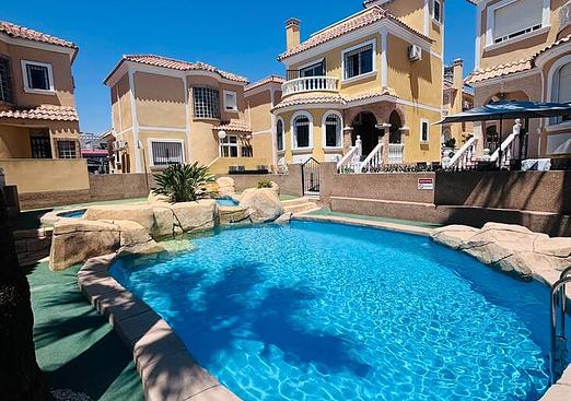 Villa in Villamartin