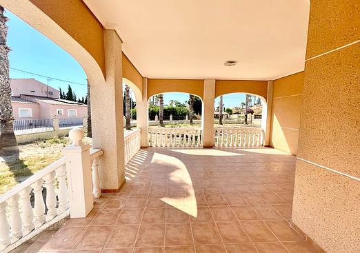 Villa in Catral