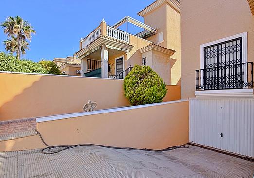 Villa in Orihuela