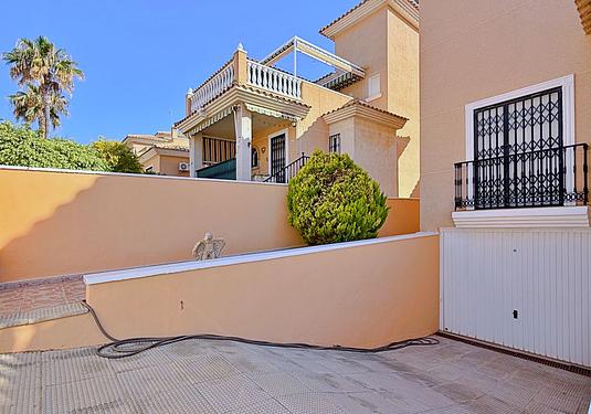 Villa in Orihuela
