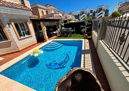 Villa in El Raso