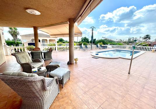 Villa in Catral
