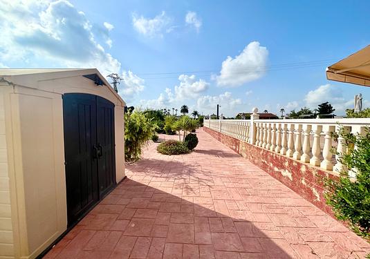 Villa in Catral