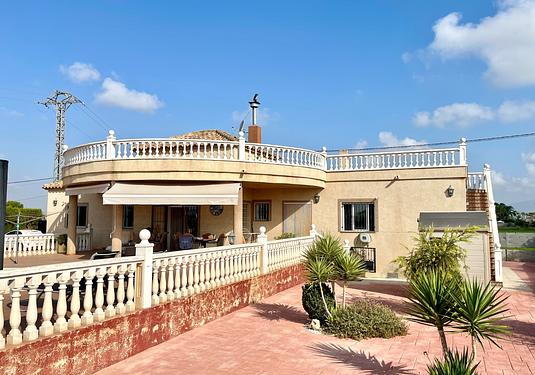 Villa in Catral