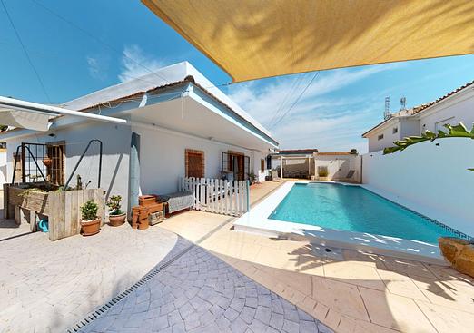 Villa in Los Alcazares