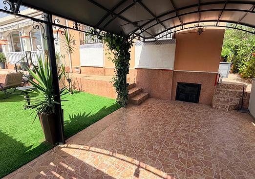 Villa in Los Montesinos