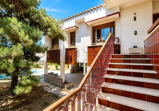 Villa in Santiago de la Ribera