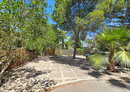 Villa in Elche