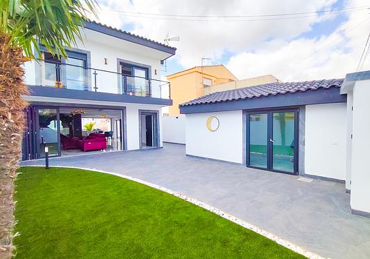 Town house in Los Urrutias