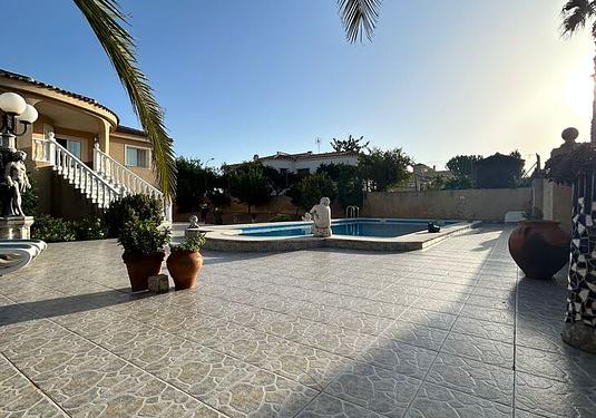Villa in Torrevieja