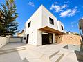 Villa in Santiago de la Ribera